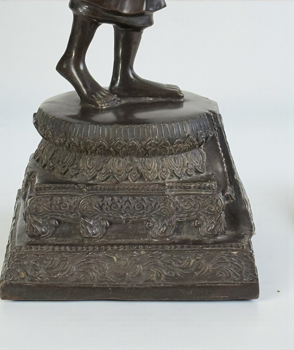 19th/20th Century Bronze Statue Depicting A Walking Buddha-photo-3