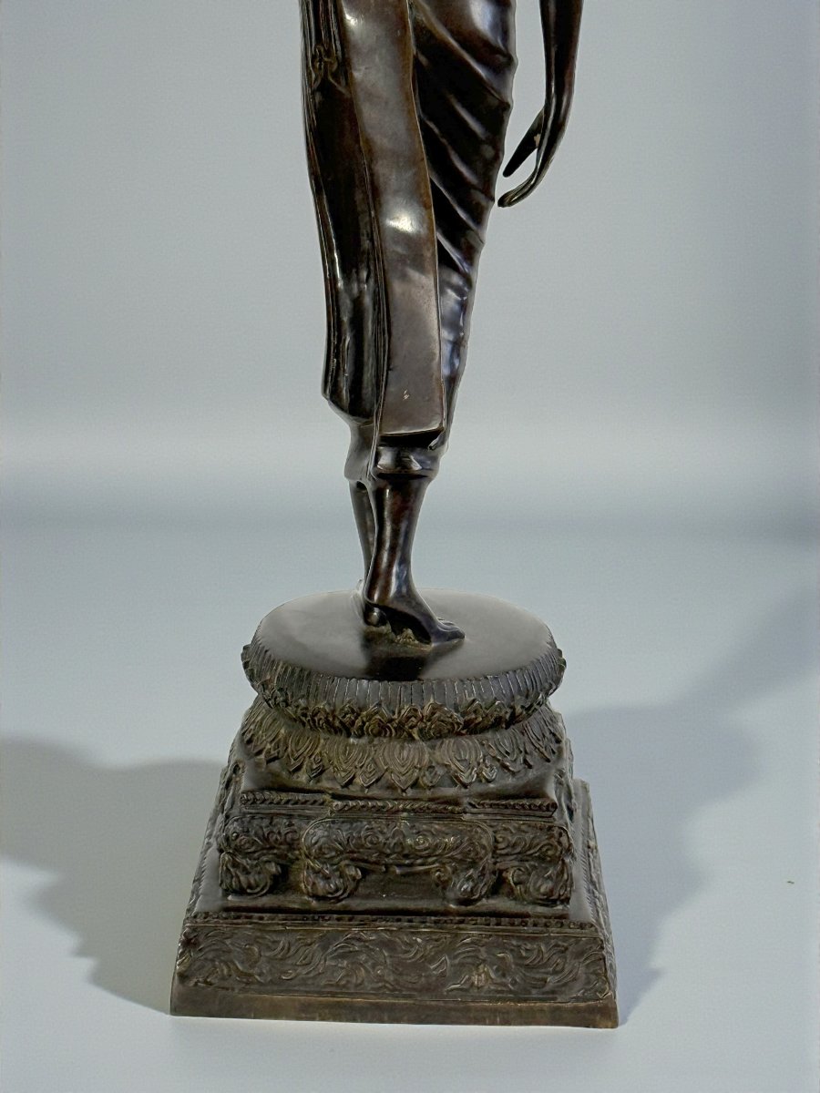 19th/20th Century Bronze Statue Depicting A Walking Buddha-photo-4