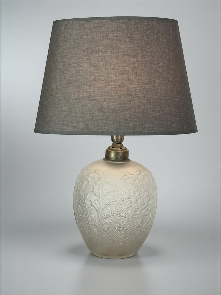 Pair Of Lalique-style Lamps With "acanthus Leaf" Decoration, Opalescent Glass-photo-3