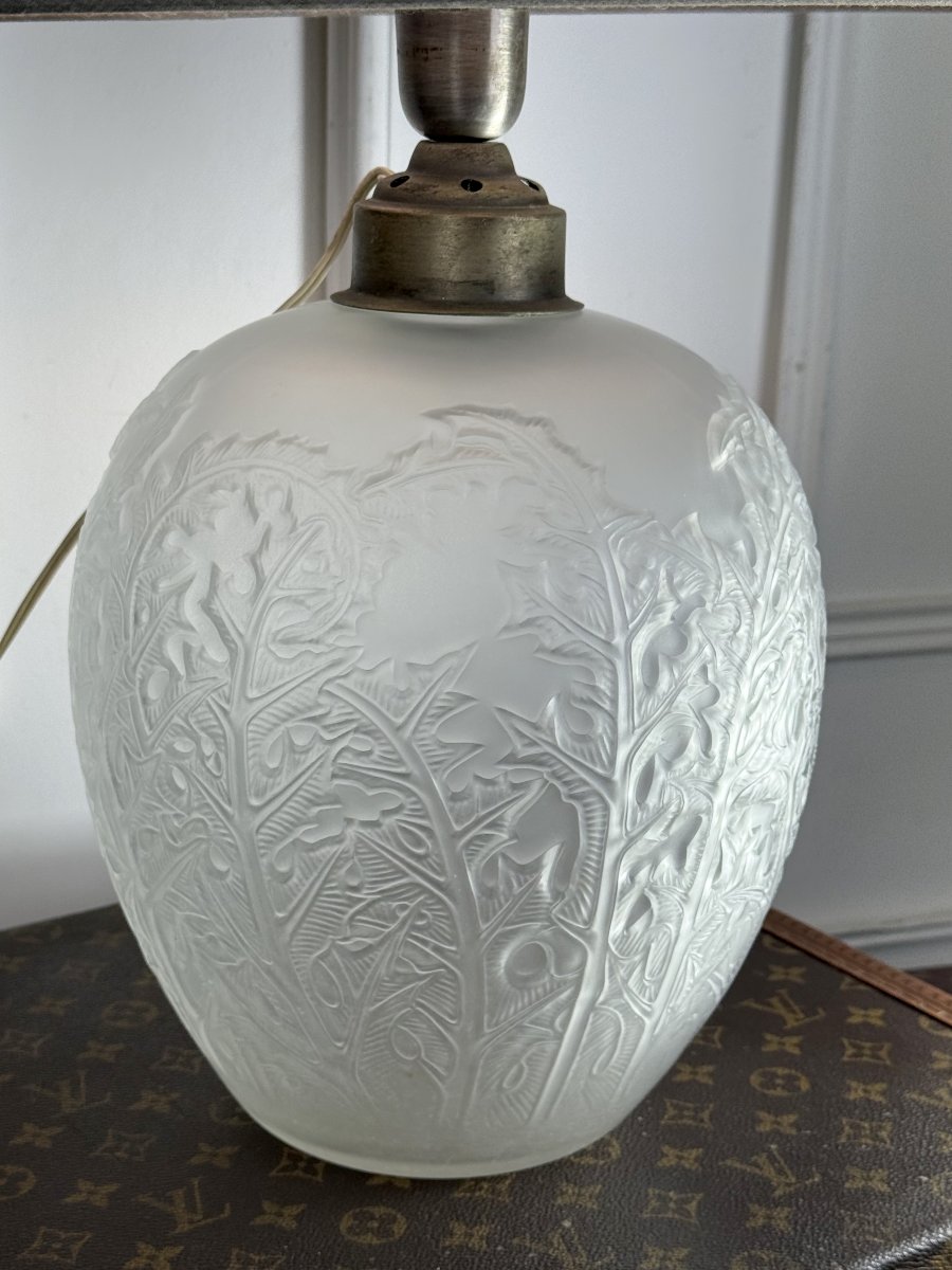 Pair Of Lalique-style Lamps With "acanthus Leaf" Decoration, Opalescent Glass-photo-3
