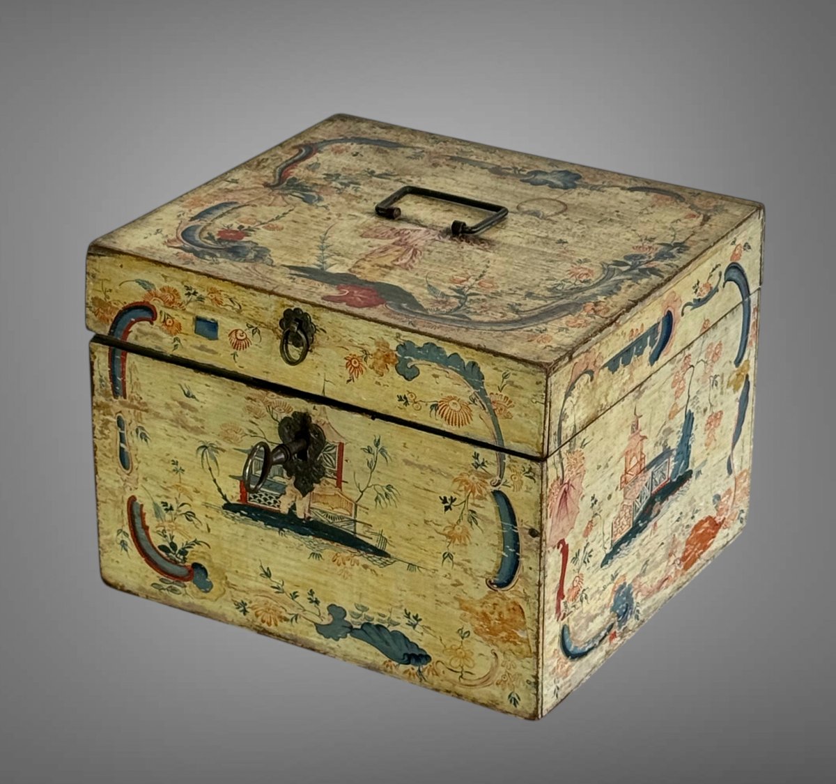 17th Century Decorative Travel Box In Polychrome Painted Wood On A Light Background-photo-2