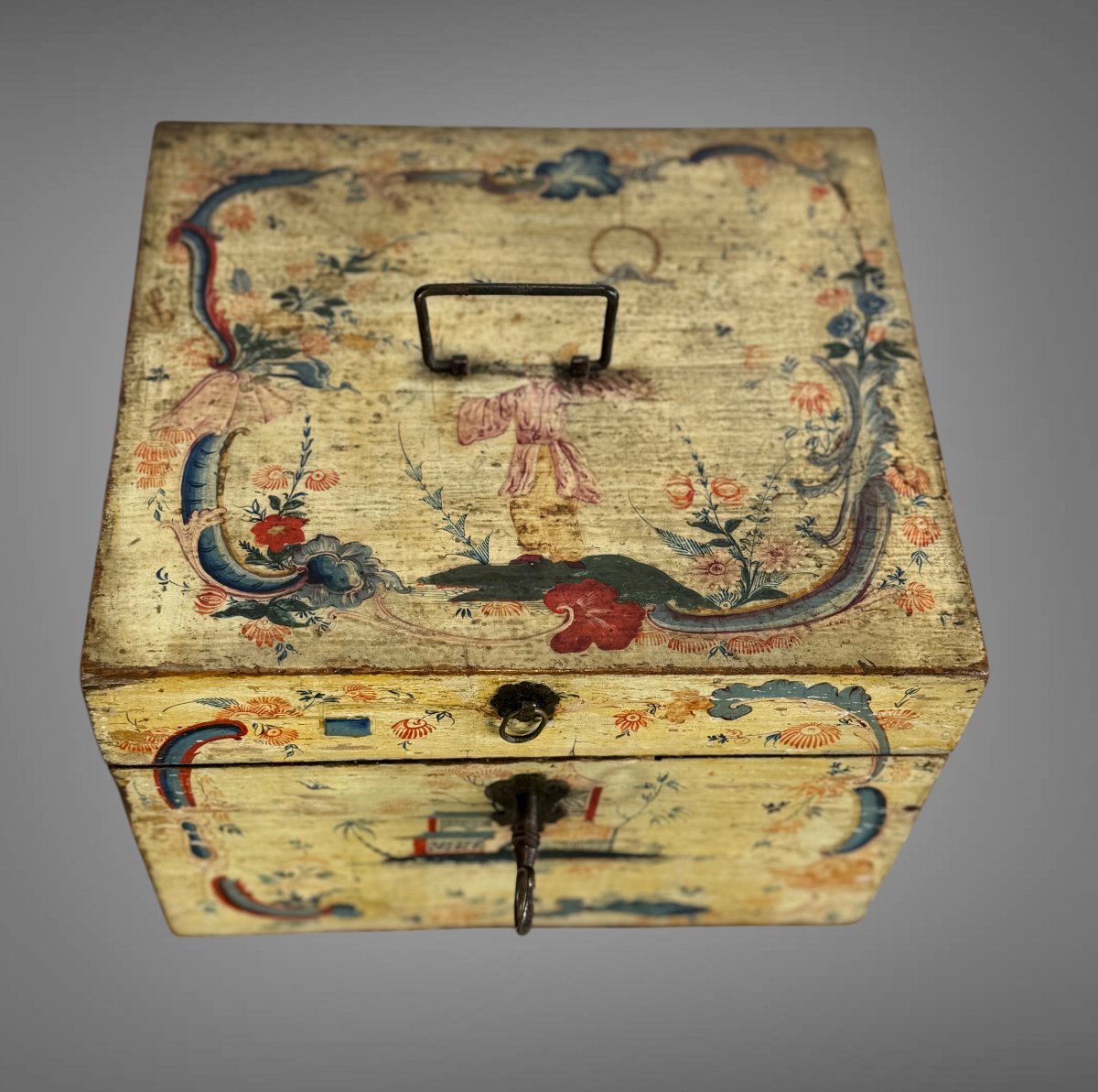 17th Century Decorative Travel Box In Polychrome Painted Wood On A Light Background-photo-2