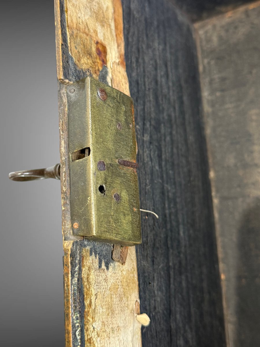 17th Century Decorative Travel Box In Polychrome Painted Wood On A Light Background-photo-5
