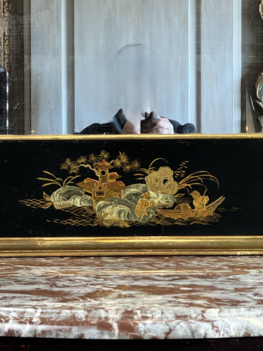 MIROIR ANCIEN EN LAQUE DE CHINE A DECOR PASTORALE ASIATIQUE DIT " CHINOISERIE "-photo-2