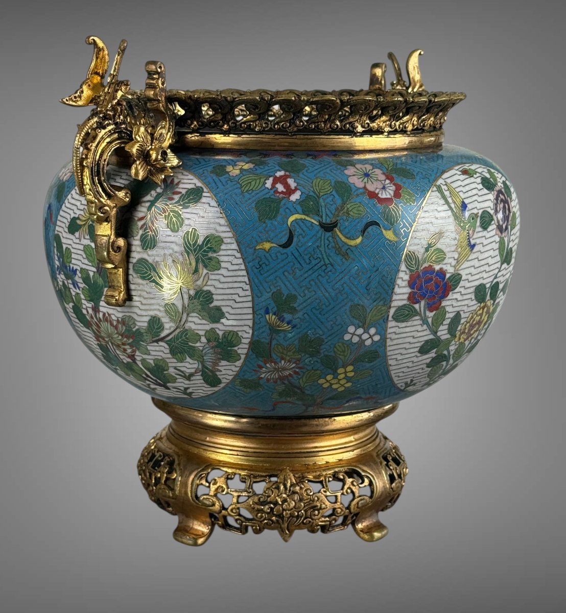 CACHE POT EN BRONZE CISELÉ ET EMAUX CLOISONNÉS A DECOR DE FLEURS ET OISEAUX-photo-4