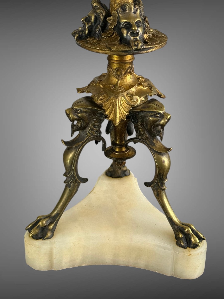 GRANDES PAIRE DE CANDÉLABRES A TROIS BRANCHES EN BRONZE DORÉ ET PATINÉS DU XIXe-photo-3