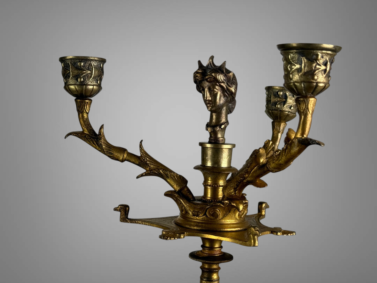 GRANDES PAIRE DE CANDÉLABRES A TROIS BRANCHES EN BRONZE DORÉ ET PATINÉS DU XIXe-photo-4