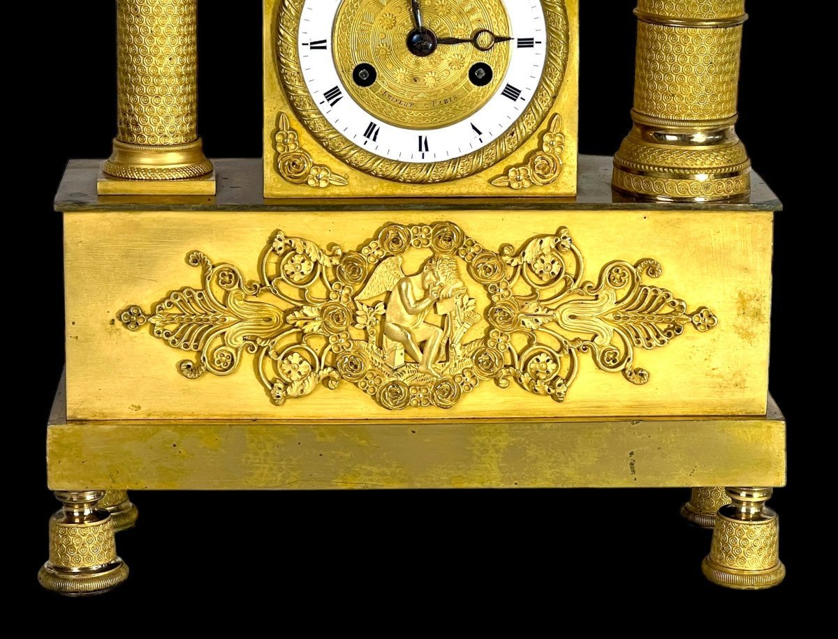 PENDULE ÉPOQUE EMPIRE EN BRONZE DORÉ A DECOR D'EROS JOUANT DE LA HARPE-photo-4