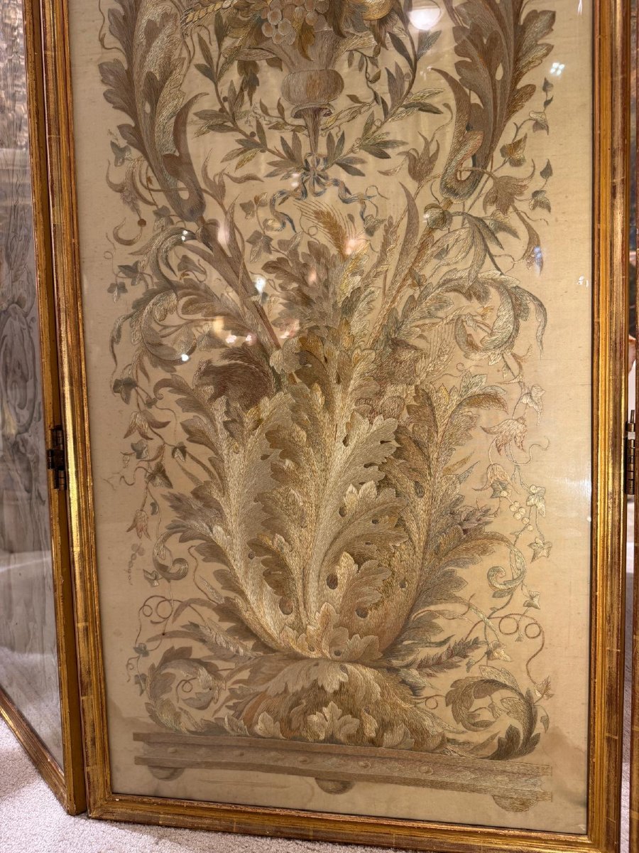 IMPORTANT PARAVENT LOUIS XVI D 'ÉPOQUE XVIIIe EN SOIERIE BRODÉE ET PEINTE-photo-8