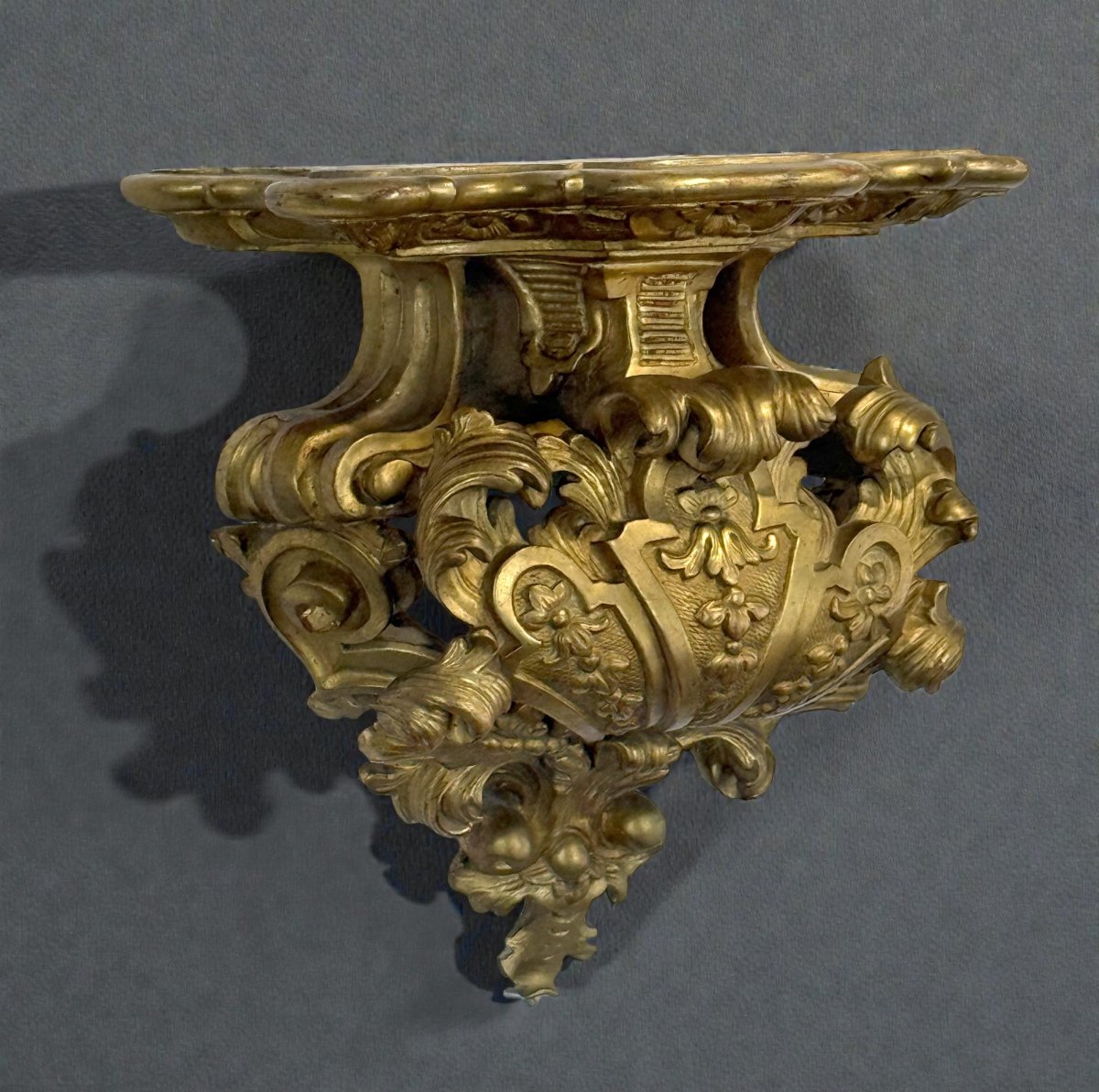 XVIIIth Century Regence Applique Console In Gilded Sculptted Wood-photo-2