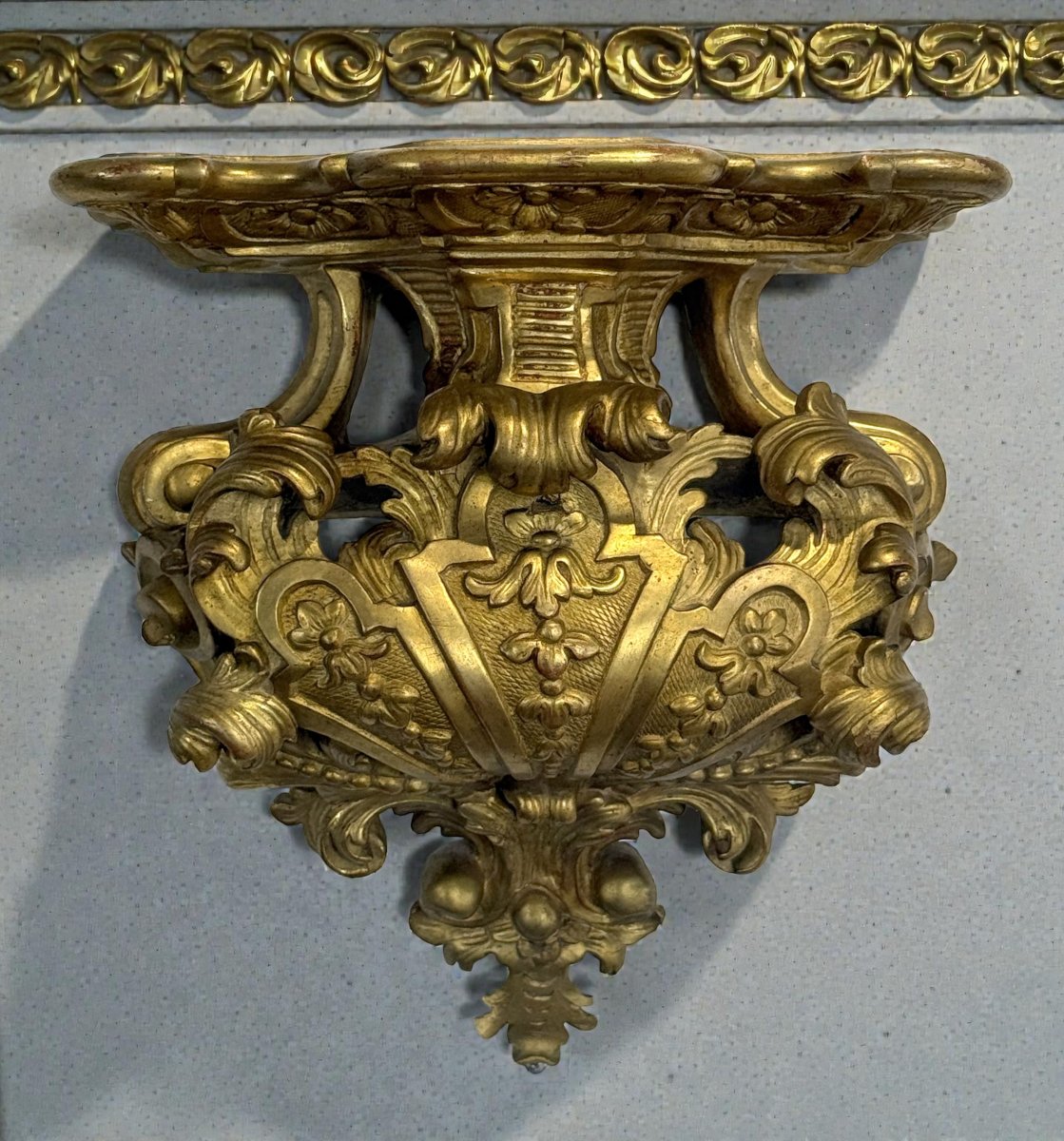 XVIIIth Century Regence Applique Console In Gilded Sculptted Wood-photo-3