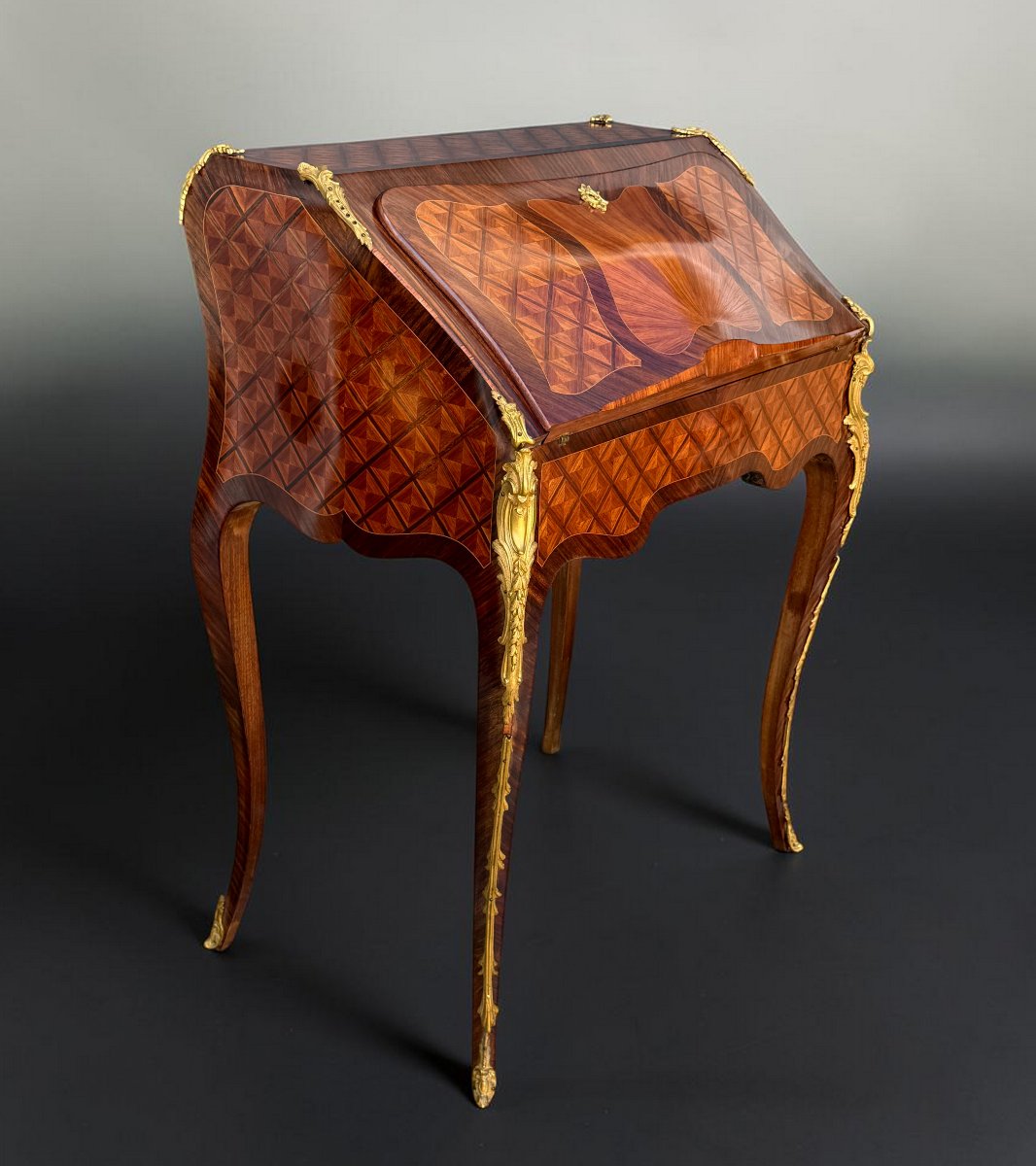 Antique Louis XV-style Donkey-back Desk In Marquetry And Gilded Bronze-photo-3