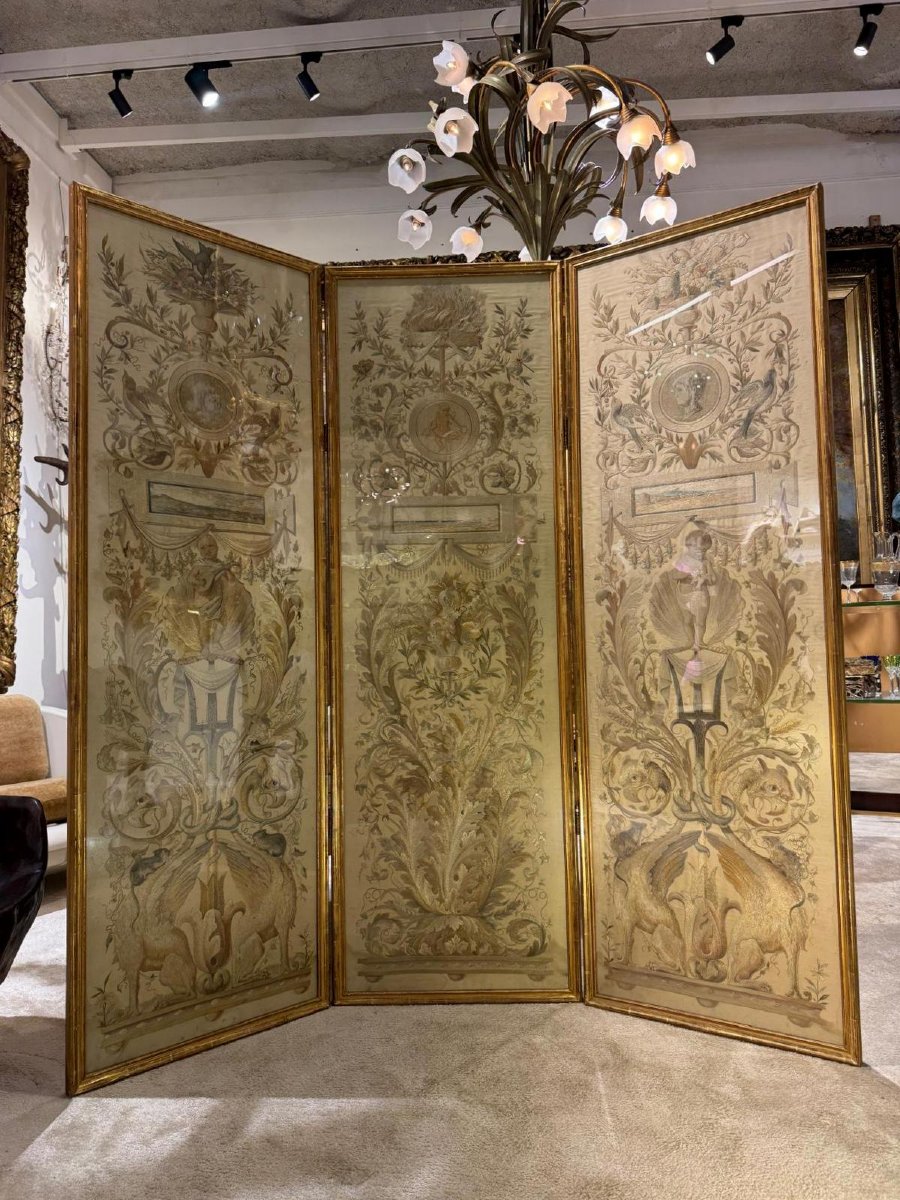 IMPORTANT PARAVENT LOUIS XVI D 'ÉPOQUE XVIIIe EN SOIERIE BRODÉE ET PEINTE-photo-2