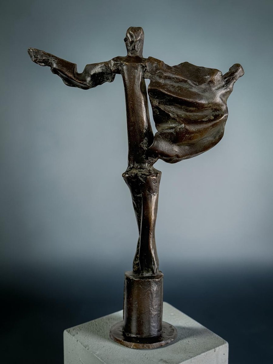 SCULPTURE EN BRONZE DE » CLAUDE ABEILLE NÉ EN 1930 ) PERSONNAGE / EPREUVE 3/8