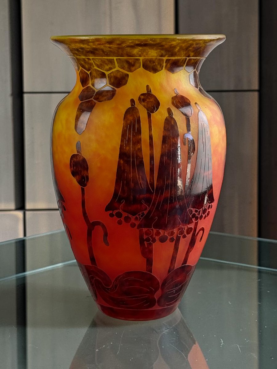 Charles Schneider – French Glass, Art Deco Vase With Campanulas Decor-photo-2
