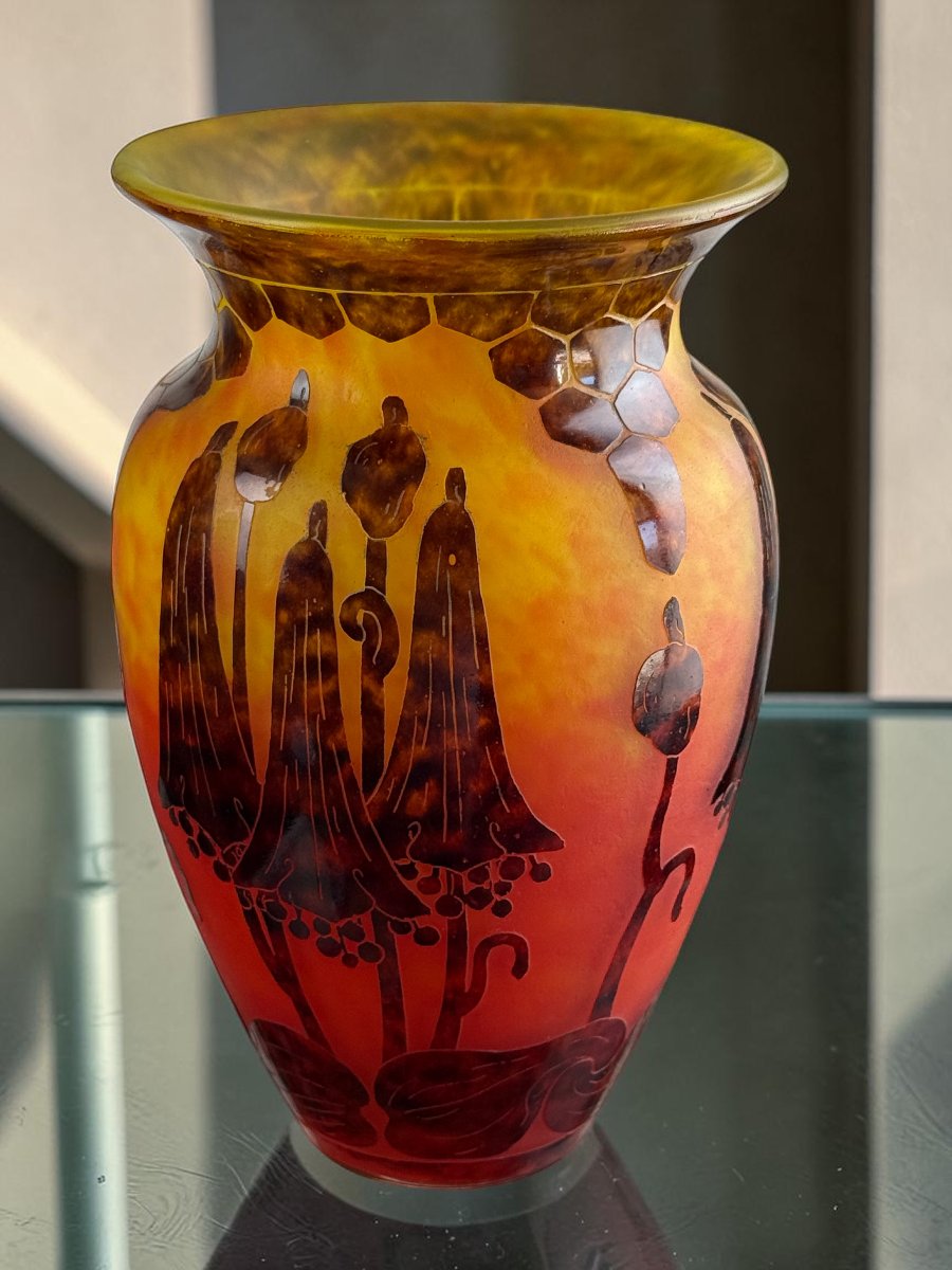Charles Schneider – French Glass, Art Deco Vase With Campanulas Decor-photo-4