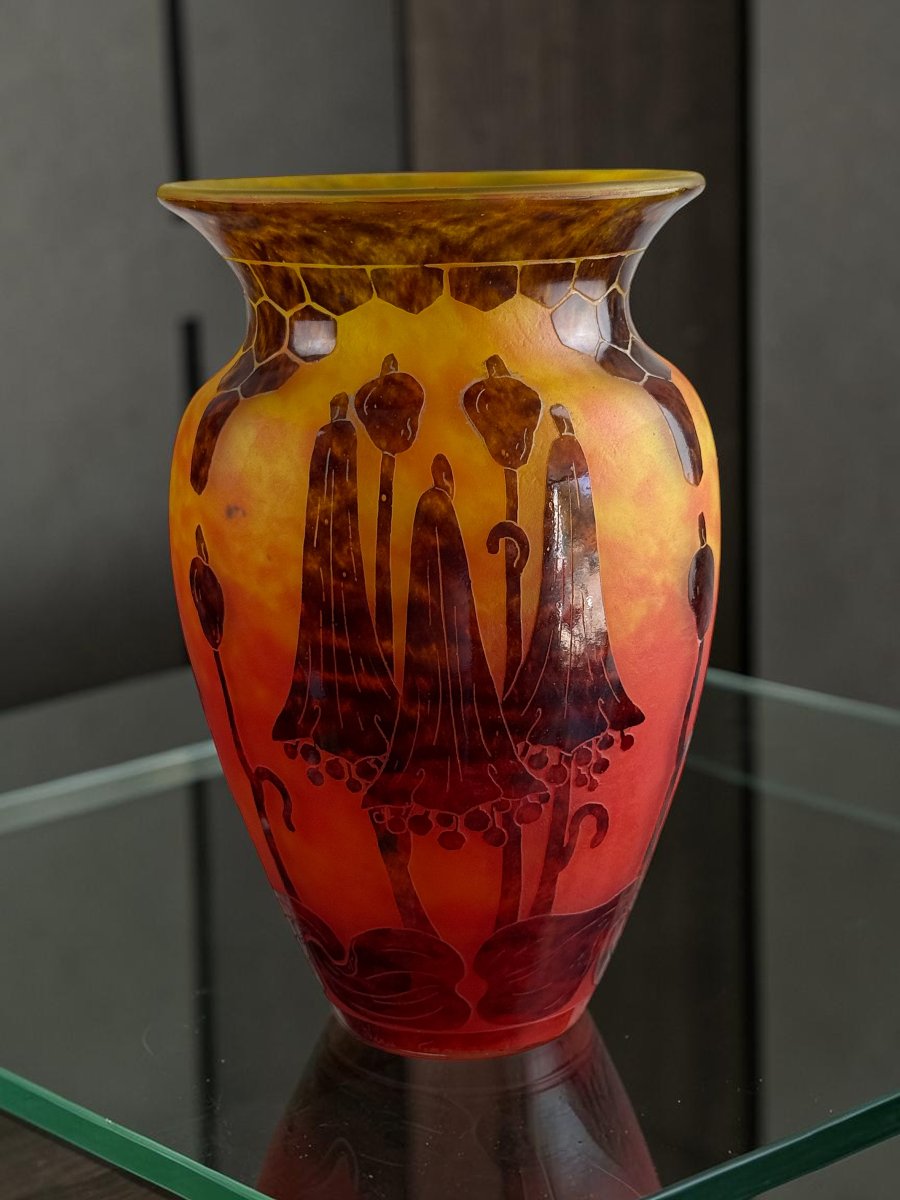 Charles Schneider – French Glass, Art Deco Vase With Campanulas Decor-photo-2