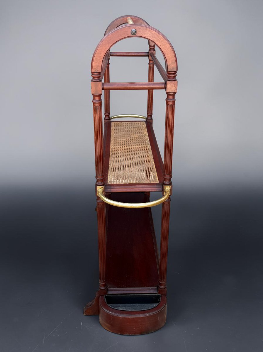 JETTE HABIT EN ACAJOU DU XIXe AVEC PLATEAU CANNÉ ET GARNITURE EN LAITON-photo-2