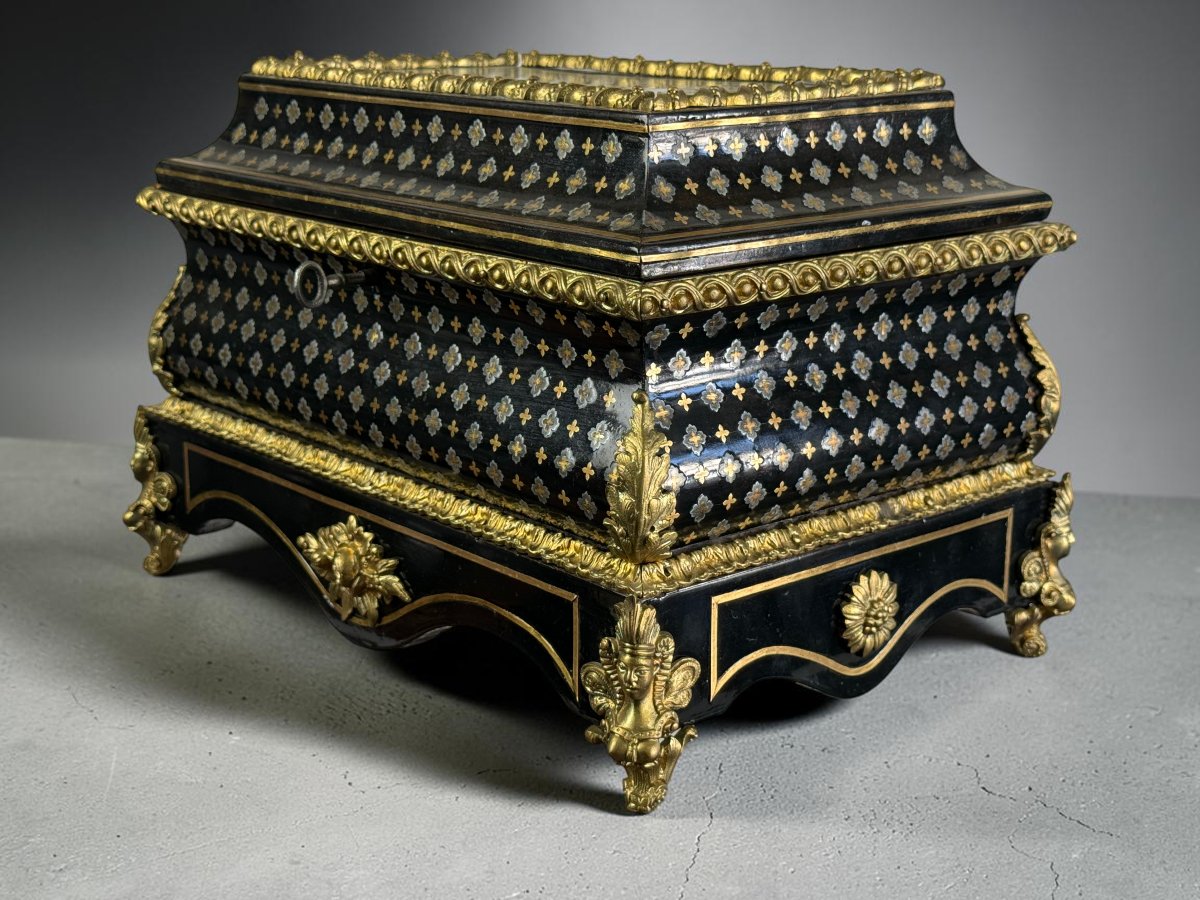 COFFRET DE MARIAGE EPOQUE NAPOLEON EN MARQUETERIE A LA REINE ORNÉ DE BRONZES-photo-2