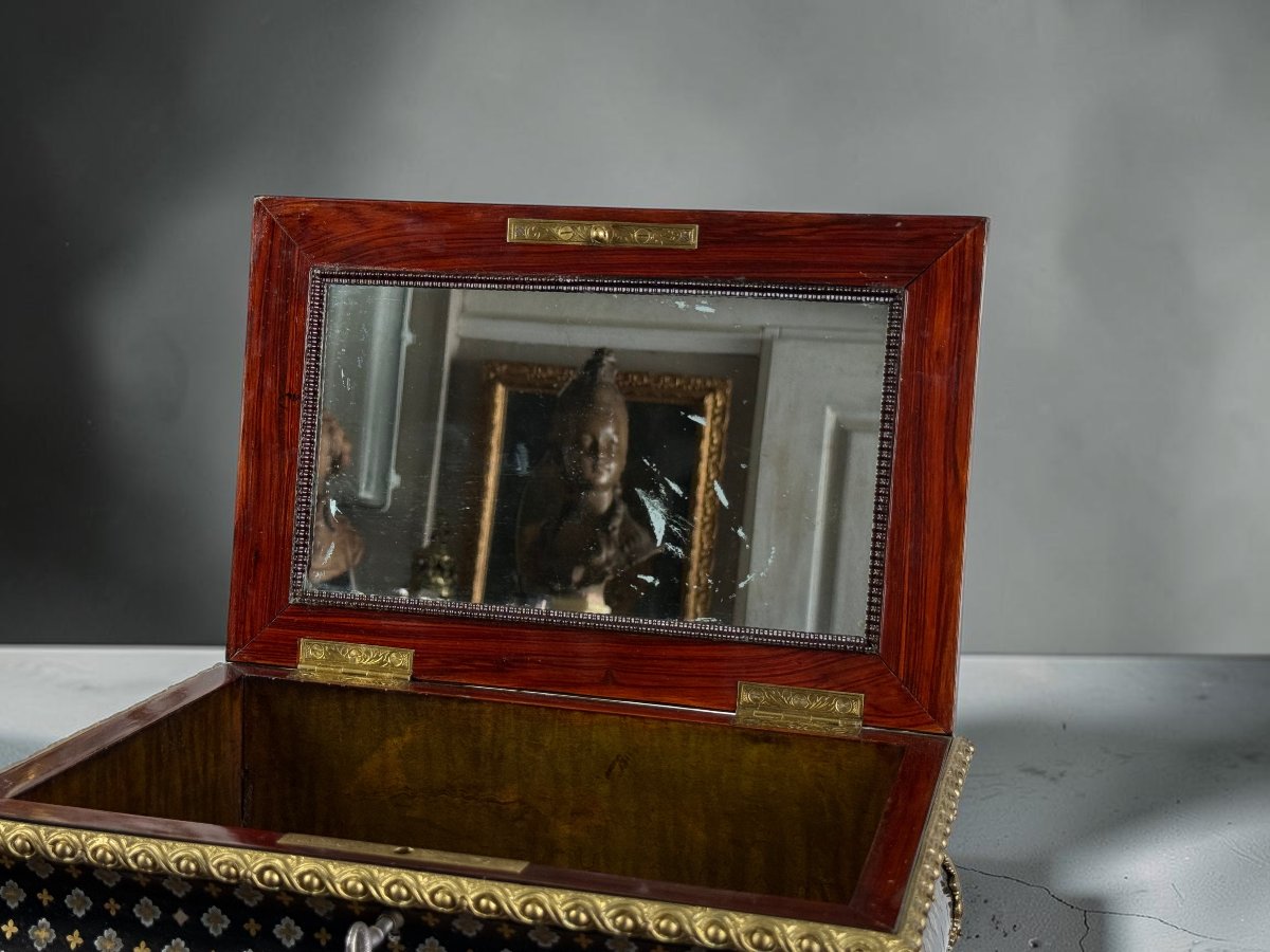 COFFRET DE MARIAGE EPOQUE NAPOLEON EN MARQUETERIE A LA REINE ORNÉ DE BRONZES-photo-3
