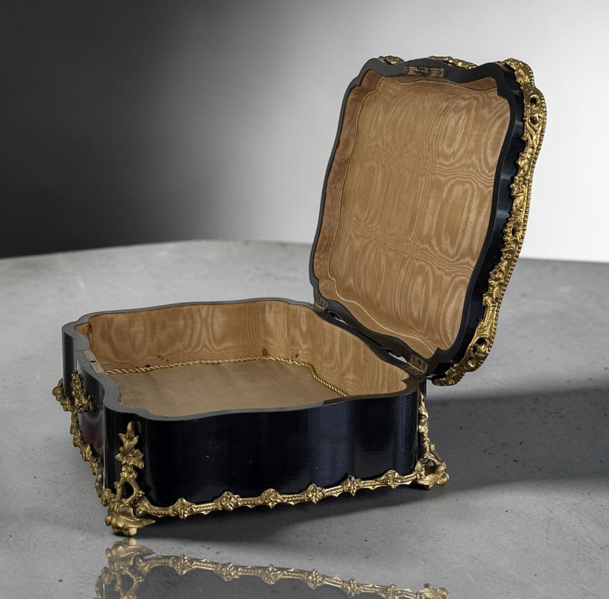 Napoleon III Jewelry Box Signed "maison Boissier" In Queen's Marquetry-photo-1