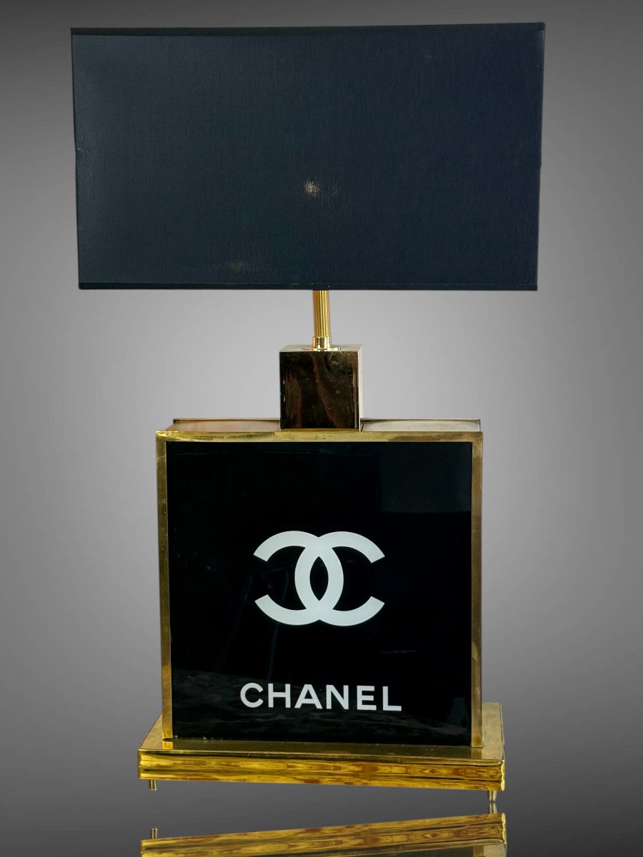 GRANDE LAMPE CHANEL DES ANNÉES 70 EN VERRE ET LAITON ET ABAT JOUR D ORIGINE-photo-1