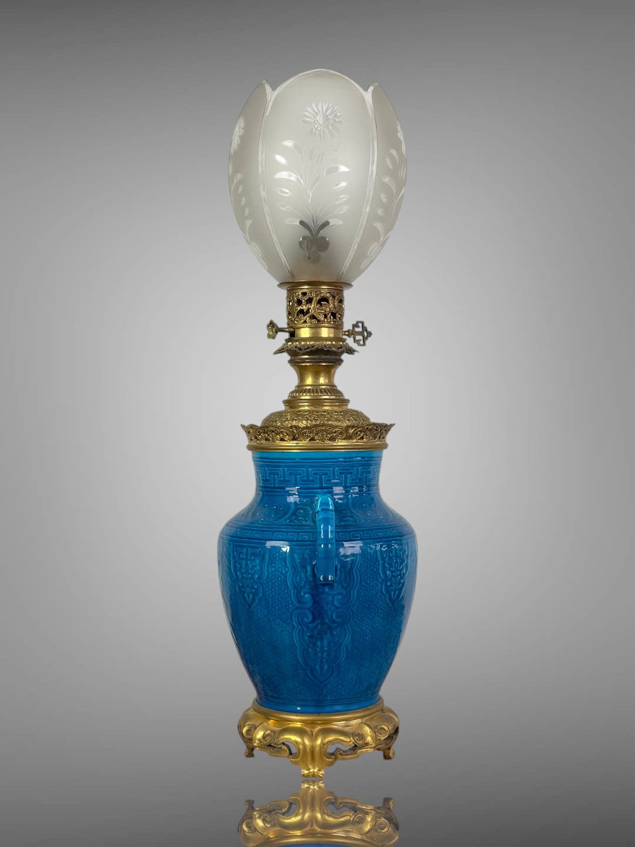 LAMPE A PETROLE EN CERAMIQUE BLEUE SIGNÉE " CH . FICQUENET SEVRES " DU XIXe-photo-2