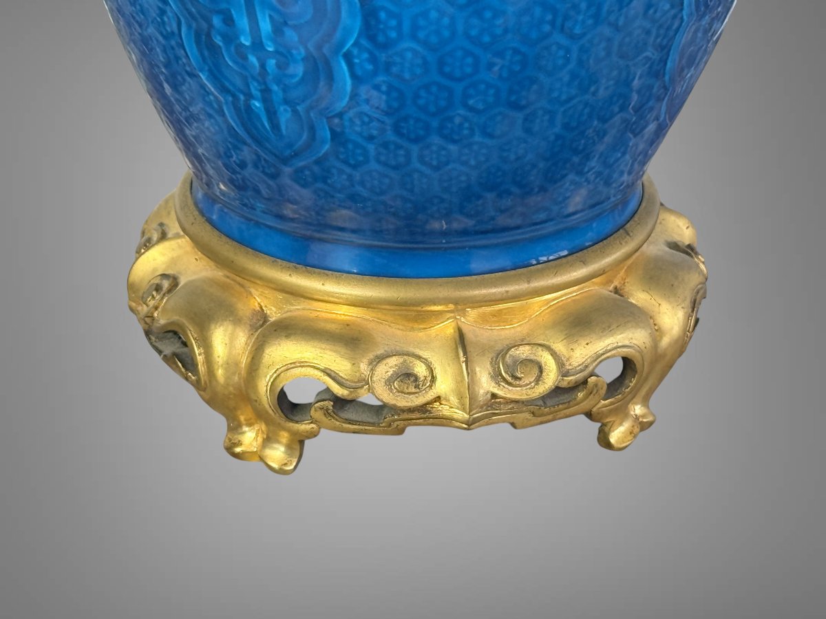 LAMPE A PETROLE EN CERAMIQUE BLEUE SIGNÉE " CH . FICQUENET SEVRES " DU XIXe-photo-1