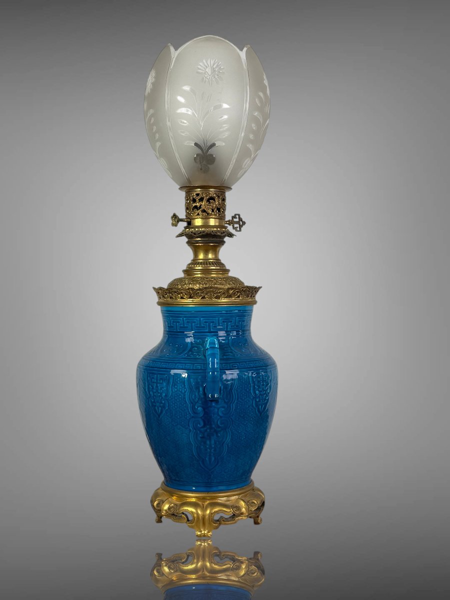 LAMPE A PETROLE EN CERAMIQUE BLEUE SIGNÉE " CH . FICQUENET SEVRES " DU XIXe-photo-2