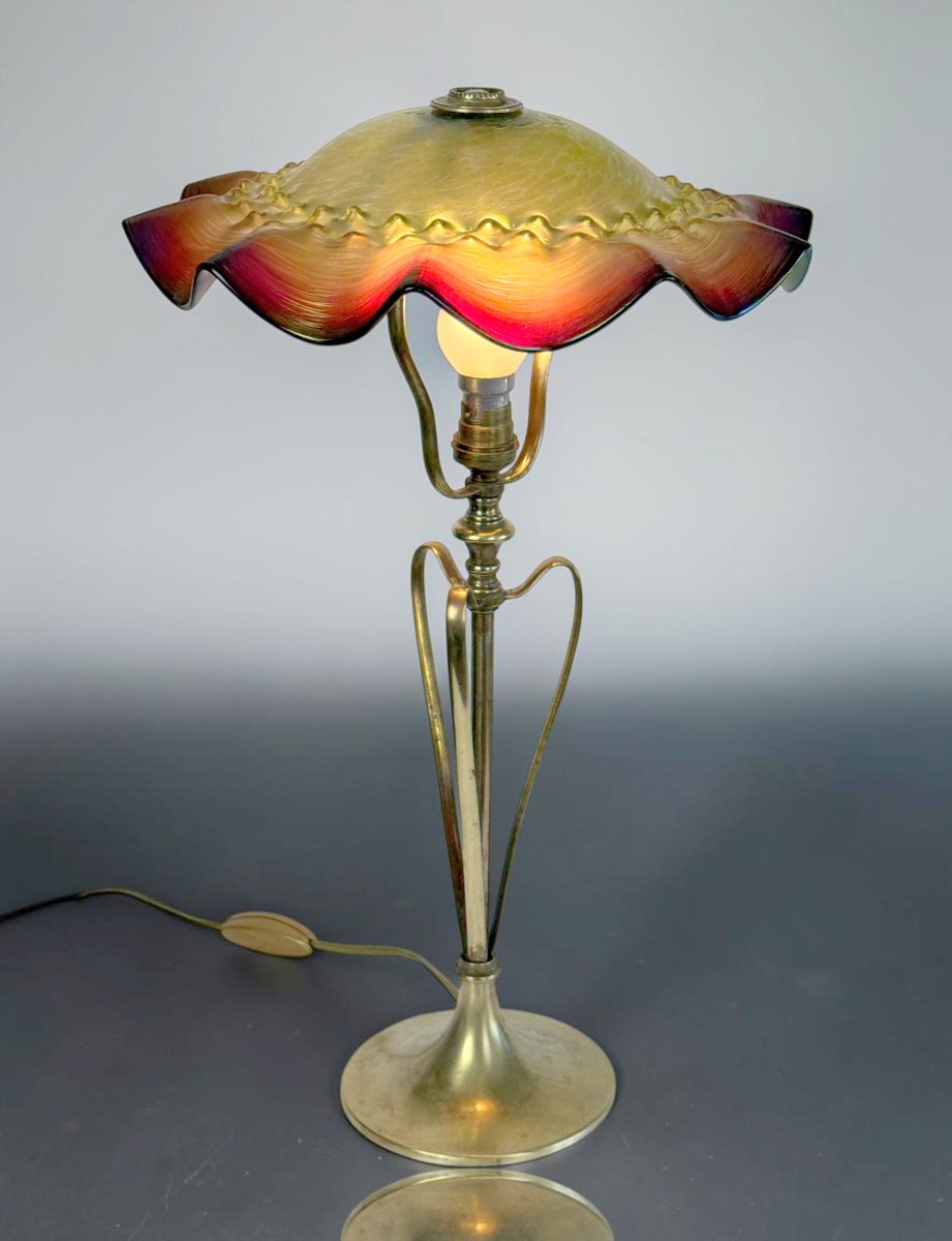 LAMPE AUTHENTIQUE EPOQUE ART NOUVEAU EN LAITON ET VERRE IRISÉ DANS L' ESPRIT LOETZ  -photo-4