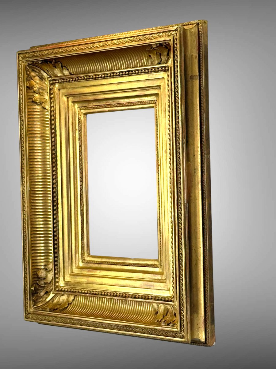 CADRE A CANAUX EN BOIS ET STUC DORÉ A LA FEUILLE D'OR POUR PEINTURE 20 CM X 27 CM -photo-2