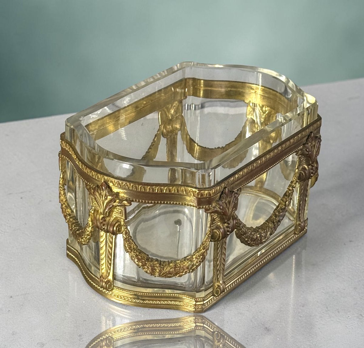 COUPE / JARDINIÈRE EN CRISTAL ÉPAIS ET BRONZE DORÉ DE STYLE LOUIS XVI-photo-1