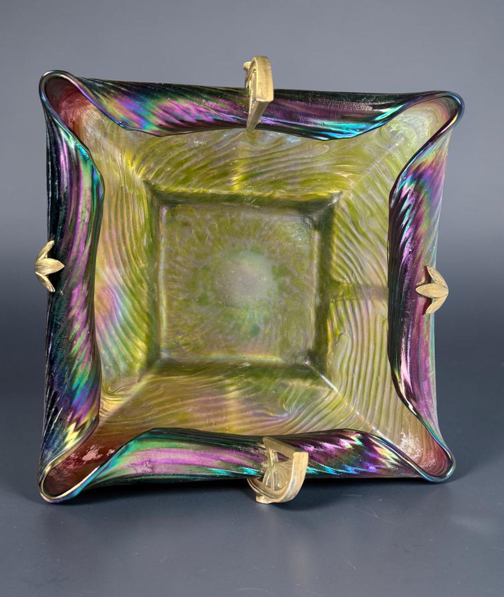 COUPE ART NOUVEAU EN VERRE IRISÉ LOETZ SUR MONTURE EN LAITON DORÉ – VERS 1900-photo-4
