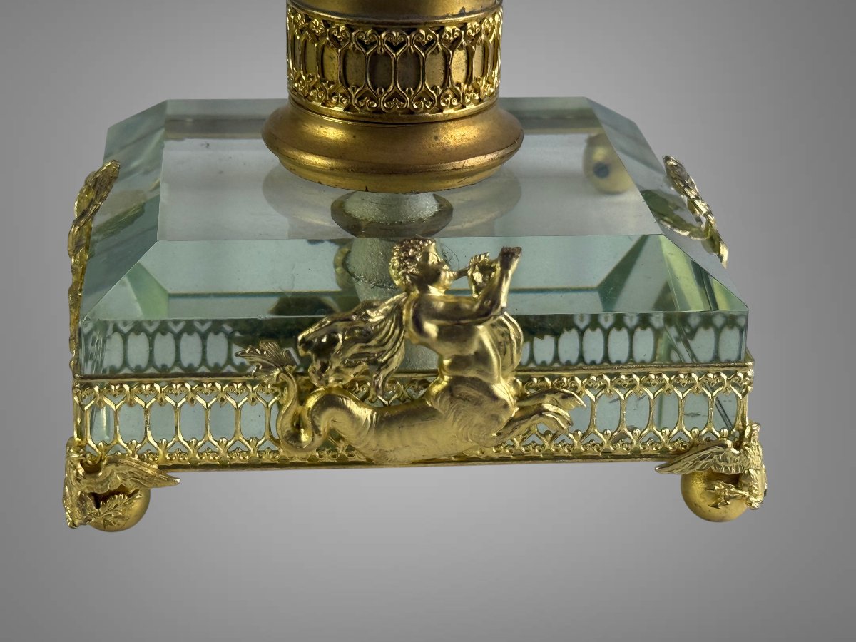 PAIRE DE BOUGEOIRS DE STYLE EMPIRE EN CRISTAL ET BRONZE DORÉ DU XIXeme SIECLE-photo-4