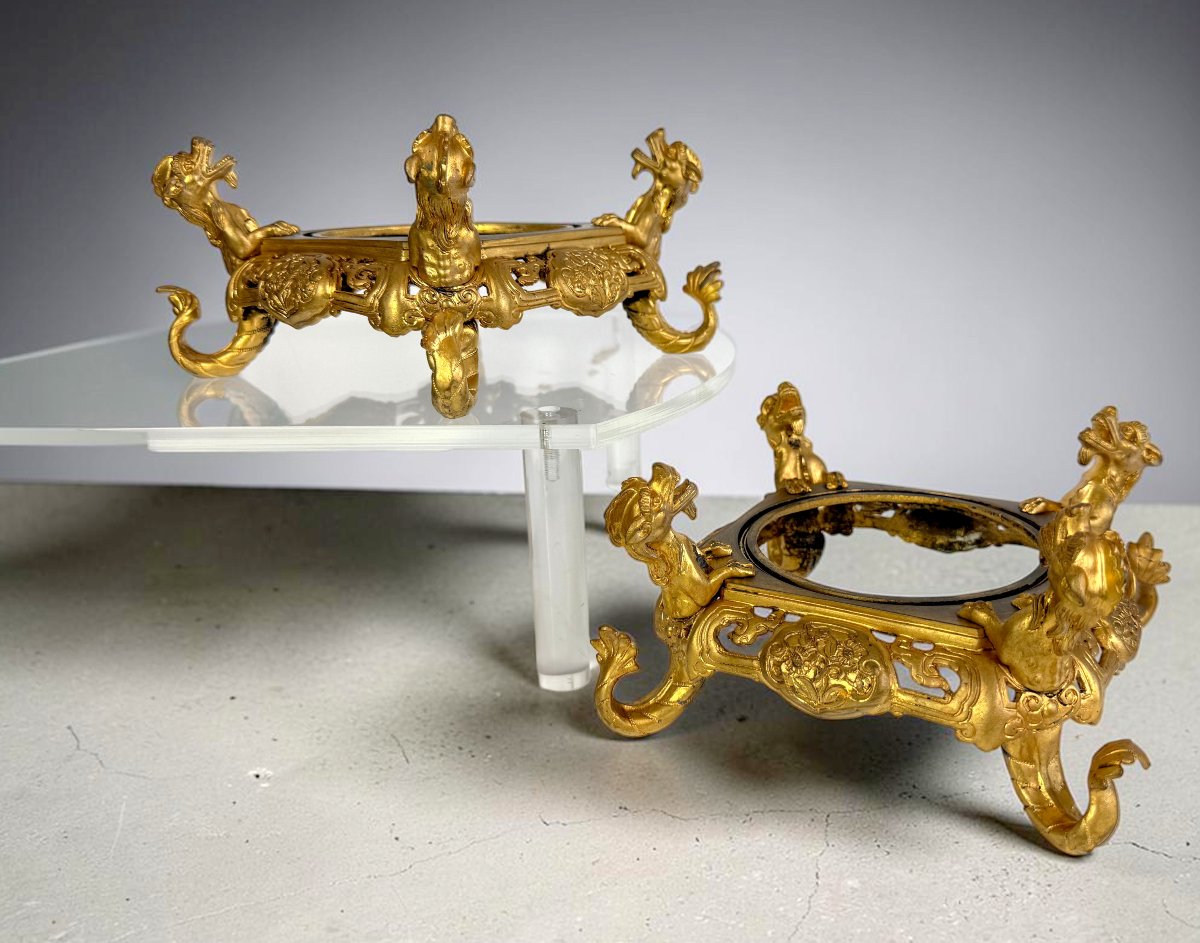 PAIRE DE SOCLES POUR VASES EN BRONZE DORÉ A DÉCOR DE DRAGON STYLE CHINOIS XIXe-photo-3