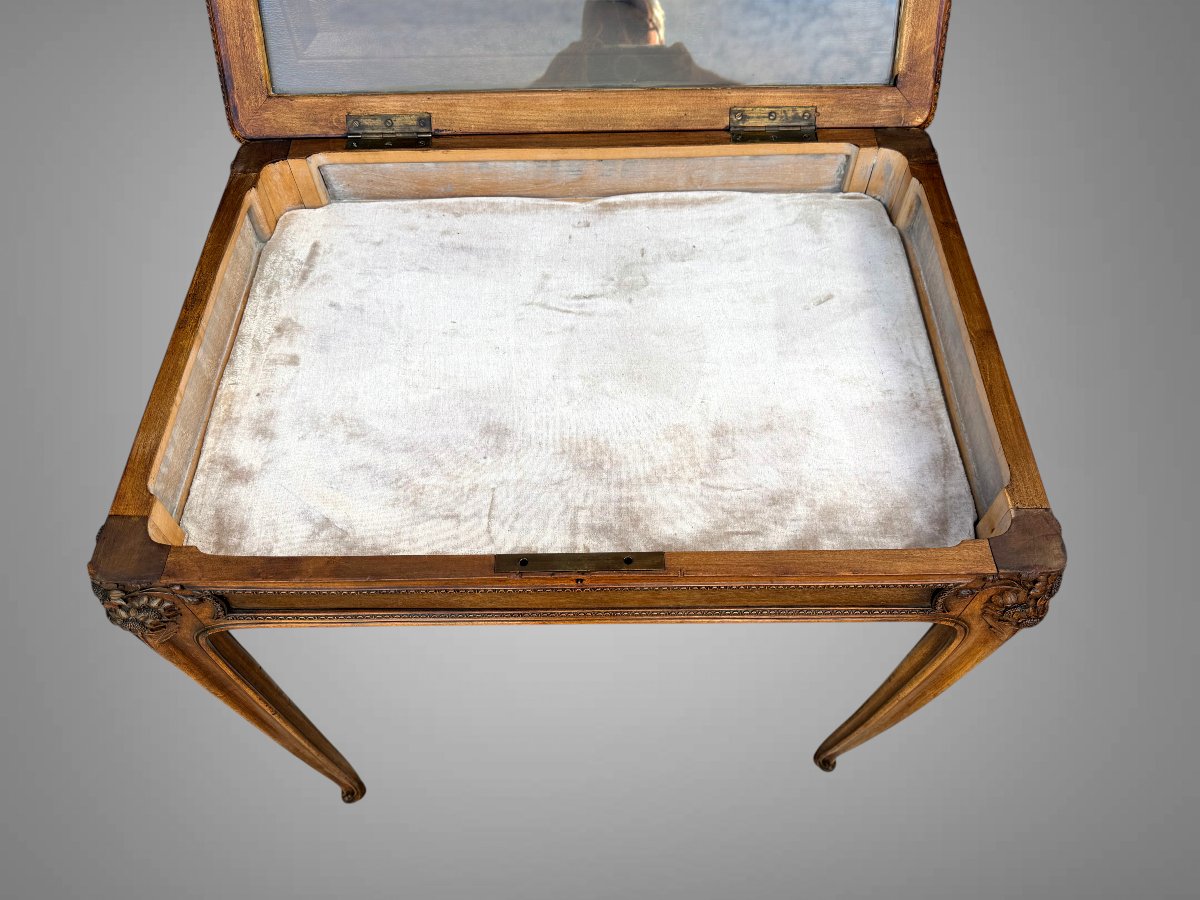 Collector's Table Display Case In Carved Walnut / Signed "l. Roustan 1913"-photo-3