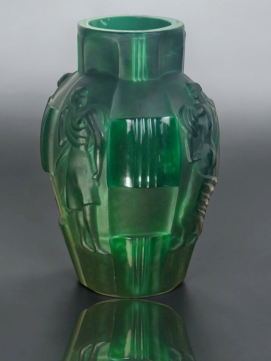 VASE ART DECO EN VERRE VERT EMERAUDE SIGNÉ DESNA DECOR DE FIGURES FEMININES-photo-3