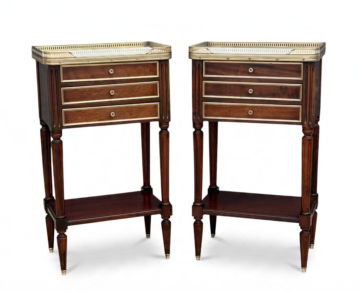 Pair Of Mahogany Nightstands With Brass Details In The Louis XVI Style, With Marble Tops-photo-2