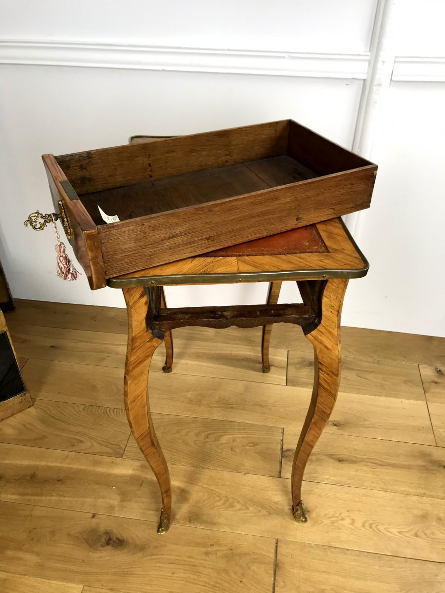 Bureau De Dame Epoque Louis XV En Bois De Rose Ouvrant A 1 Tiroir Et Dessus Cuir-photo-8