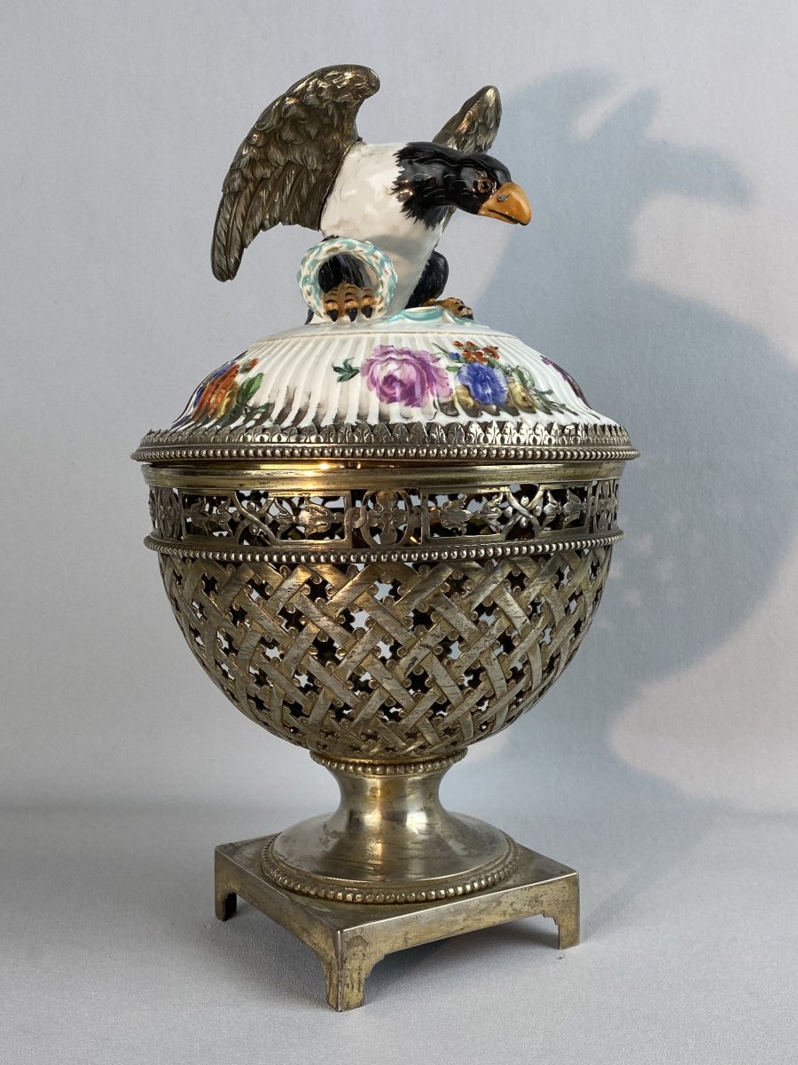 19th Century Perfume Burner In Silver Hallmark Minerva With Porcelain And Silver Lid