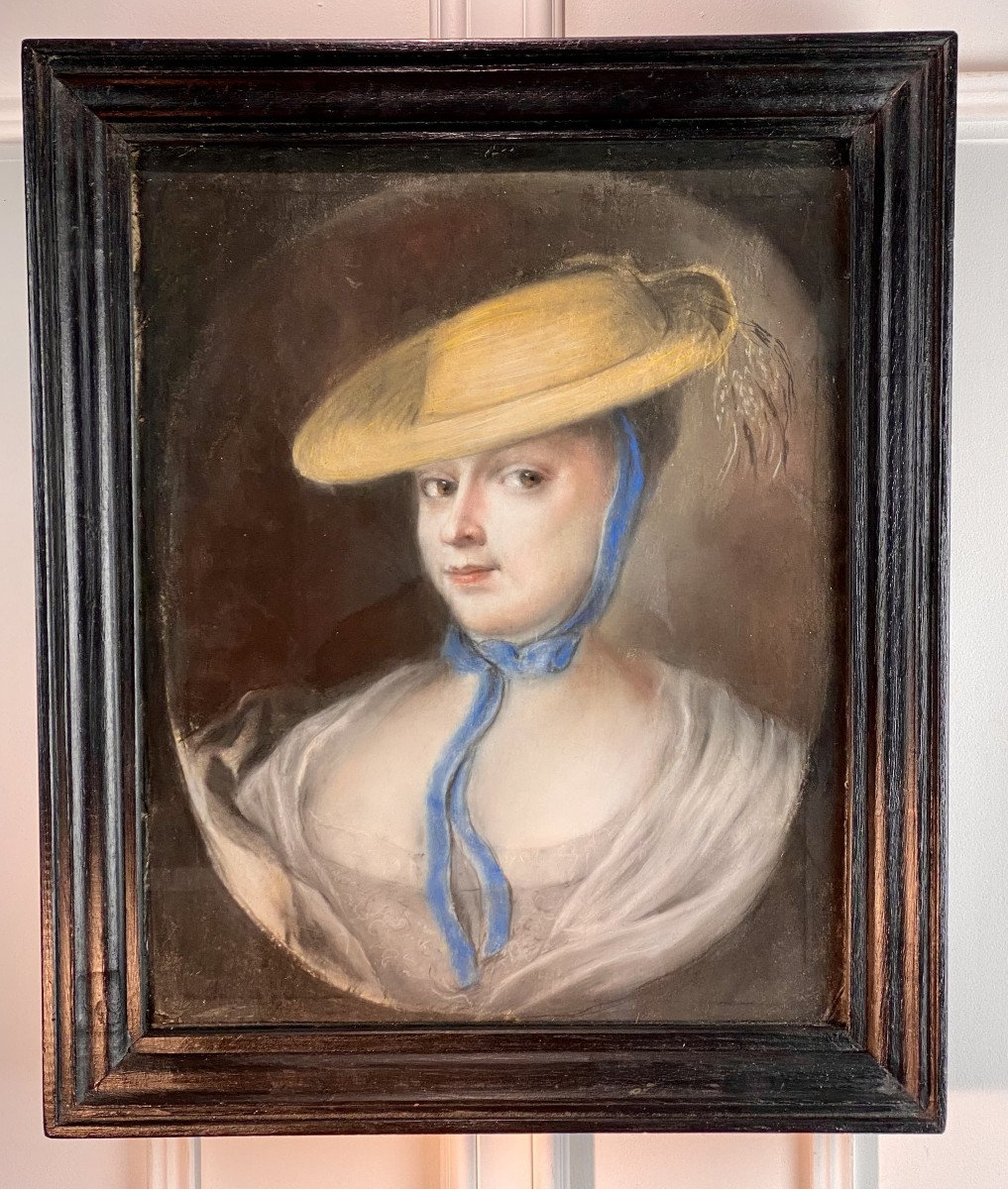 XVIIIth Oval Pastel Under Glass Framed In A 19th "portrait Of A Woman" Frame-photo-2