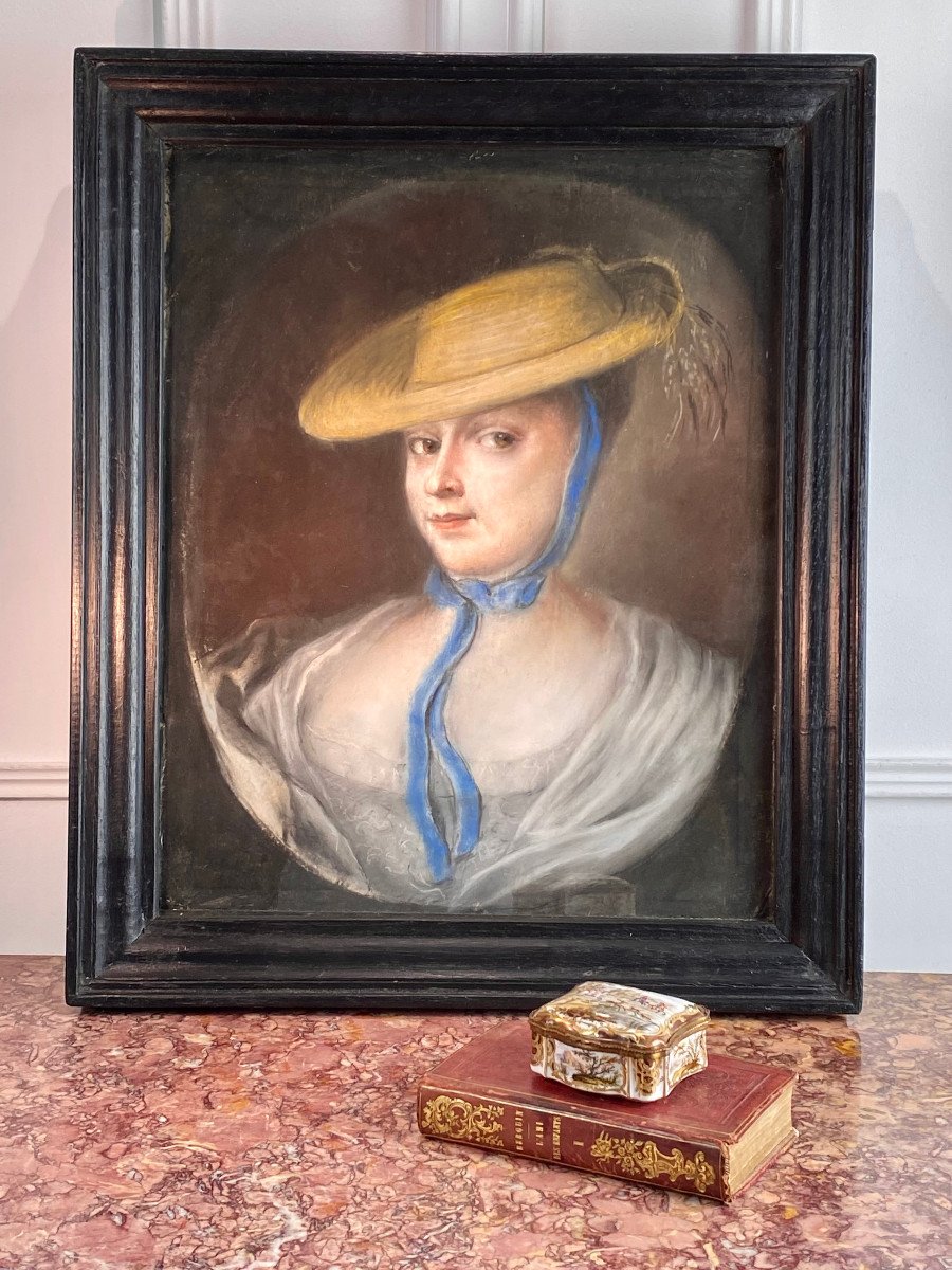 XVIIIth Oval Pastel Under Glass Framed In A 19th "portrait Of A Woman" Frame-photo-4