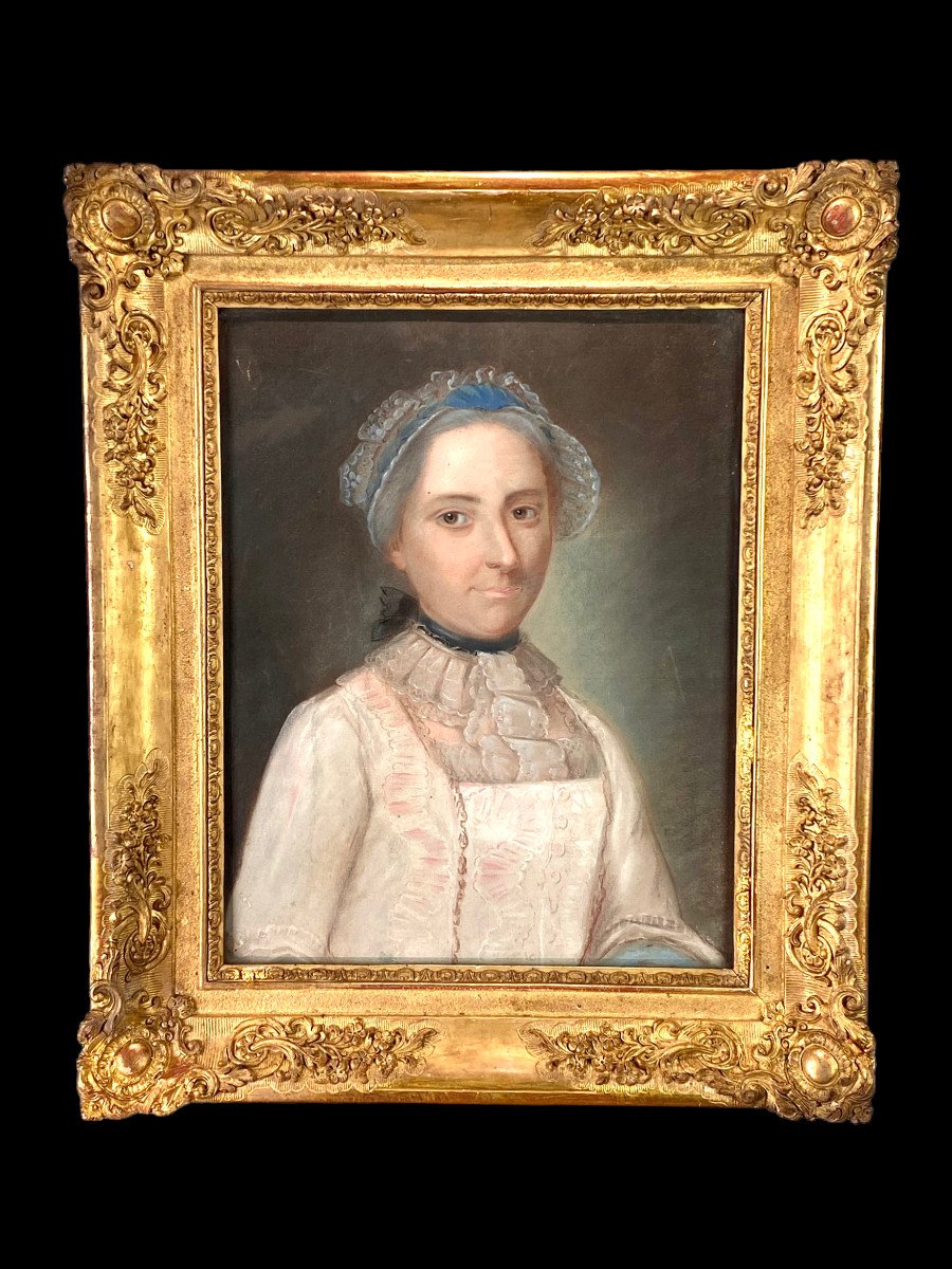 Pastel Late 18th Century Under Glass / French School / Portrait Of Woman Well Framed