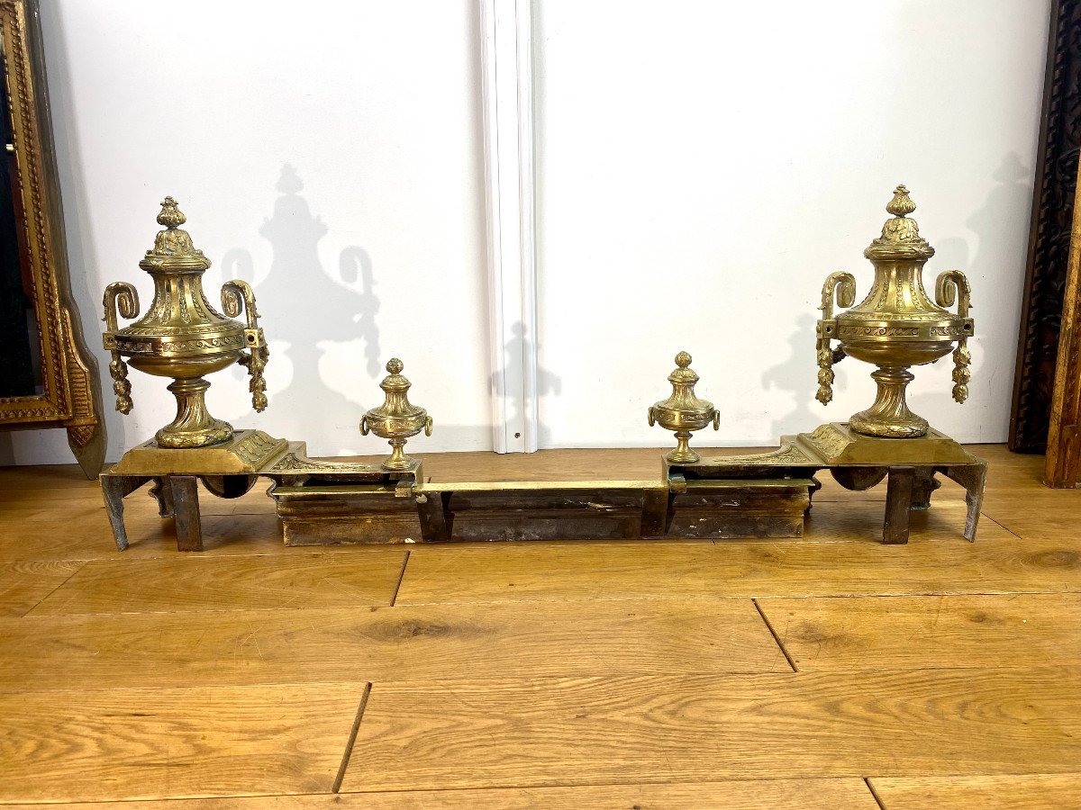 Paire De Chenets Anciens De Style Louis XVI En Bronze Doré A Decor De Vases-photo-4
