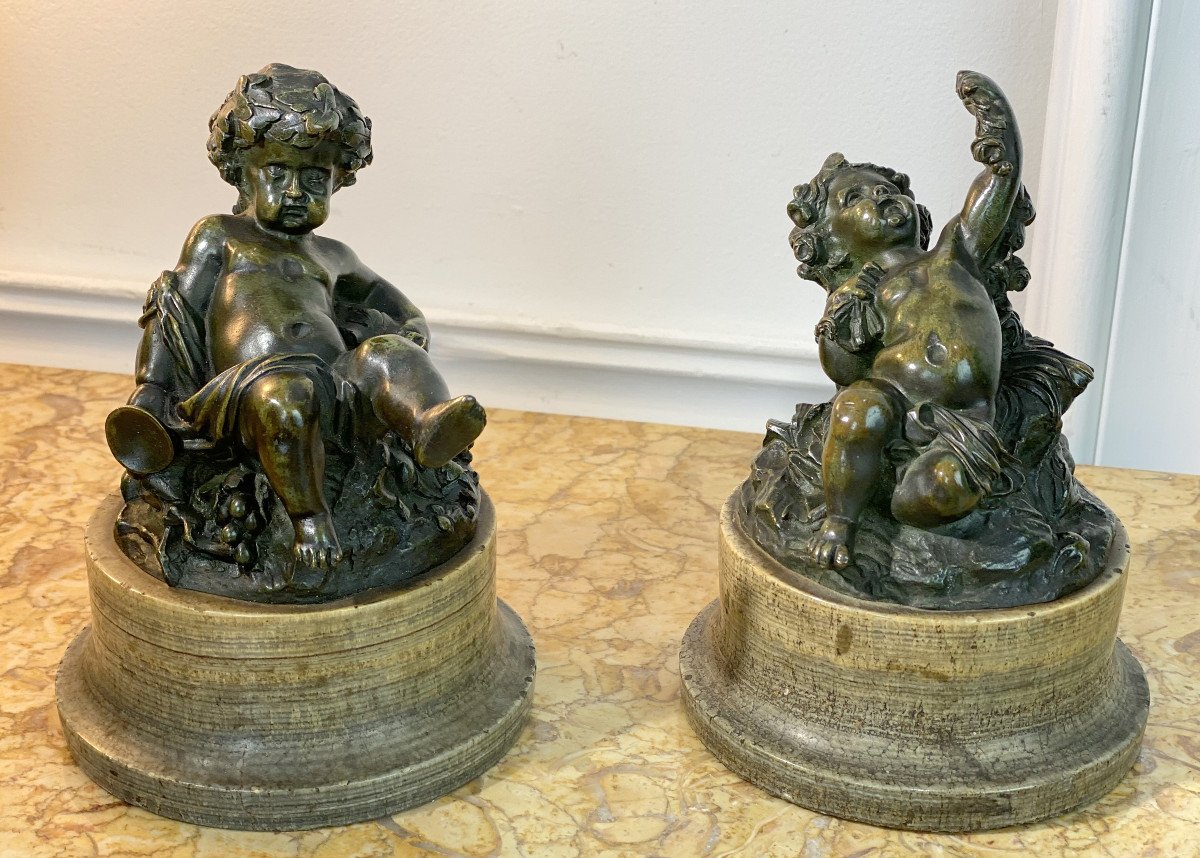 Paire De Putti En Bronze Patiné Reposant Sur Des Socles En Marbre Epoque 18 /19e-photo-3