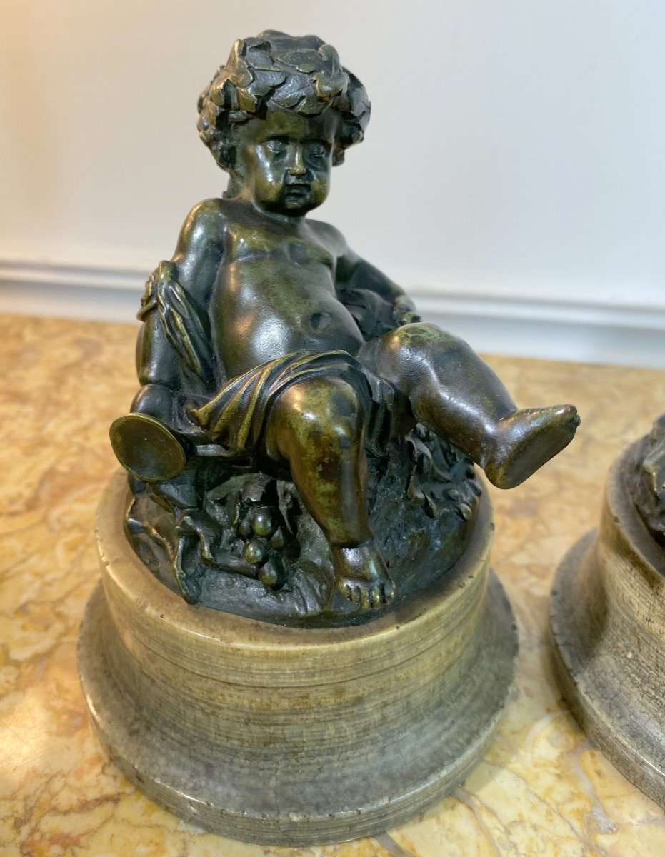 Pair Of Putti In Patinated Bronze Resting On Marble Pedestals Period 18/19th-photo-1