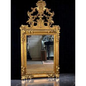 Large Mirror And Its Pediment Louis XV Period In Carved And Gilded Wood, 158 Cm