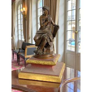 BRONZE DU XIXe A PATINE BRUNE " FIGURE ALLEGORIQUE " SUR SOCLE BOIS