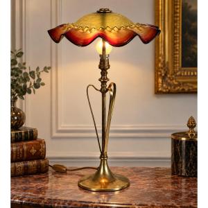 LAMPE AUTHENTIQUE EPOQUE ART NOUVEAU EN LAITON ET VERRE IRISÉ DANS L' ESPRIT LOETZ  