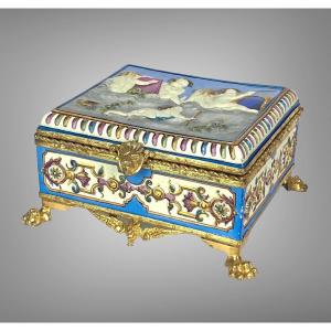 COFFRET EN FAIENCE ET BRONZE 